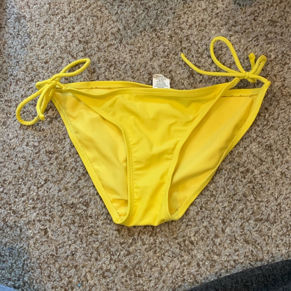 Bikini bottoms